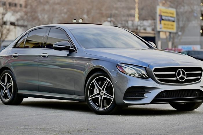 Mercedes-Benz E-Class E 300 Luxury